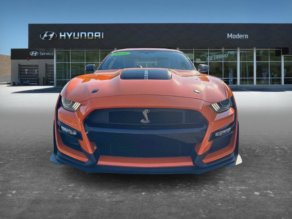 Used 2021 Ford Mustang Shelby GT500 w/ Carbon Fiber Track Pack RWD image 2