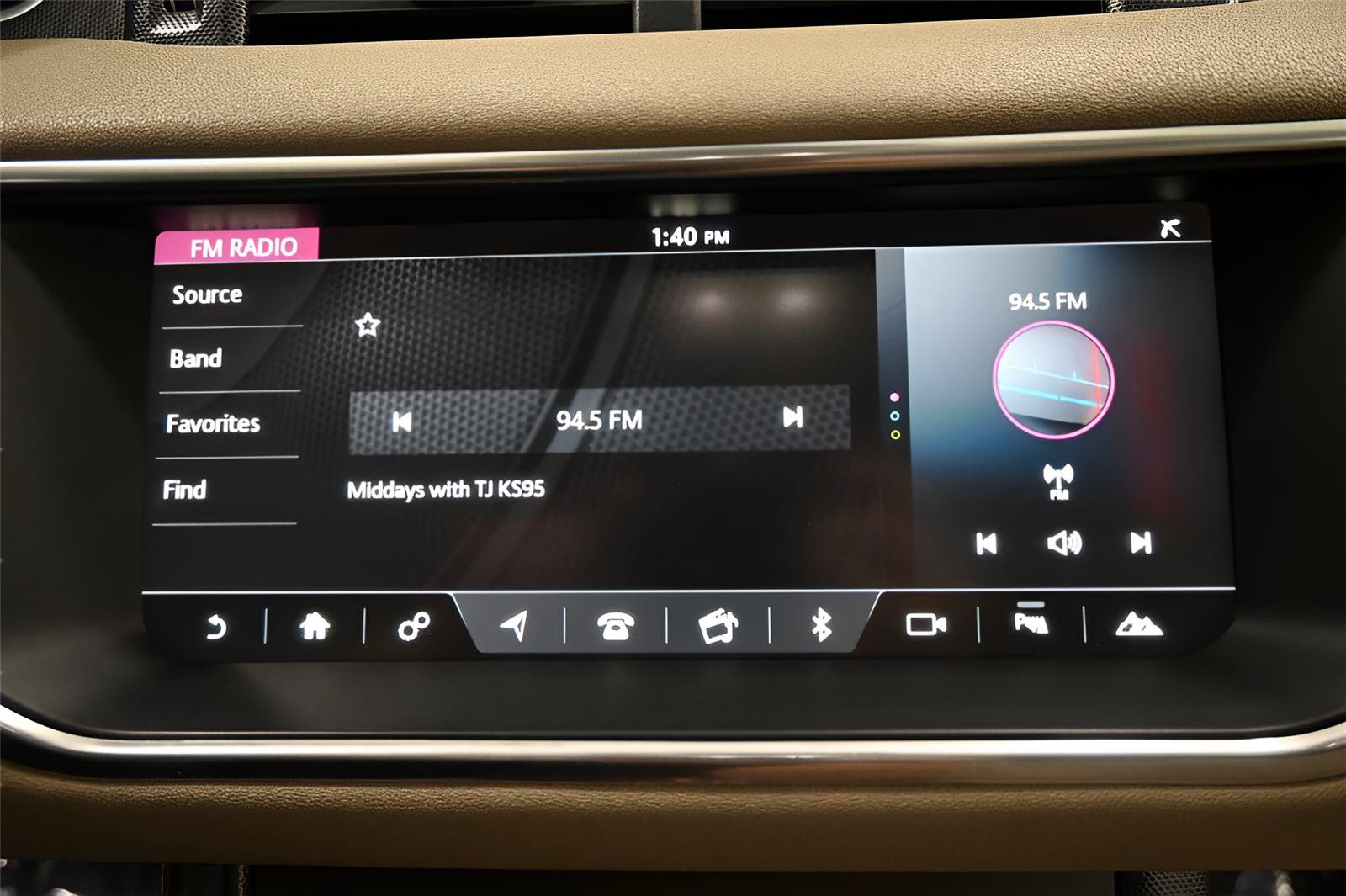 Used 2018 Land Rover Range Rover Evoque SE Premium AWD/4WD image 29
