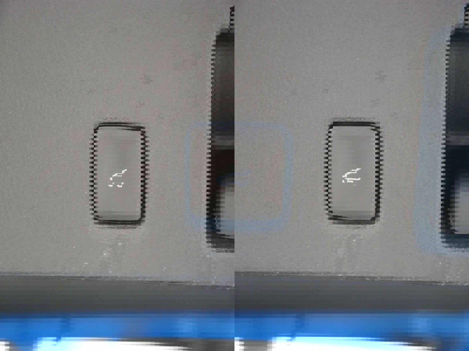 Used 2021 Ford Escape Titanium image 13