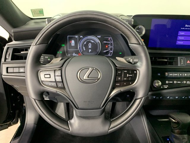 Used 2025 Lexus ES 300h w/ Luxury Package image 22