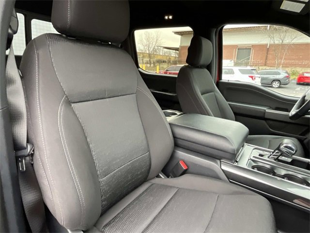 Certified 2022 Ford F150 XLT w/ Equipment Group 302A High image 25