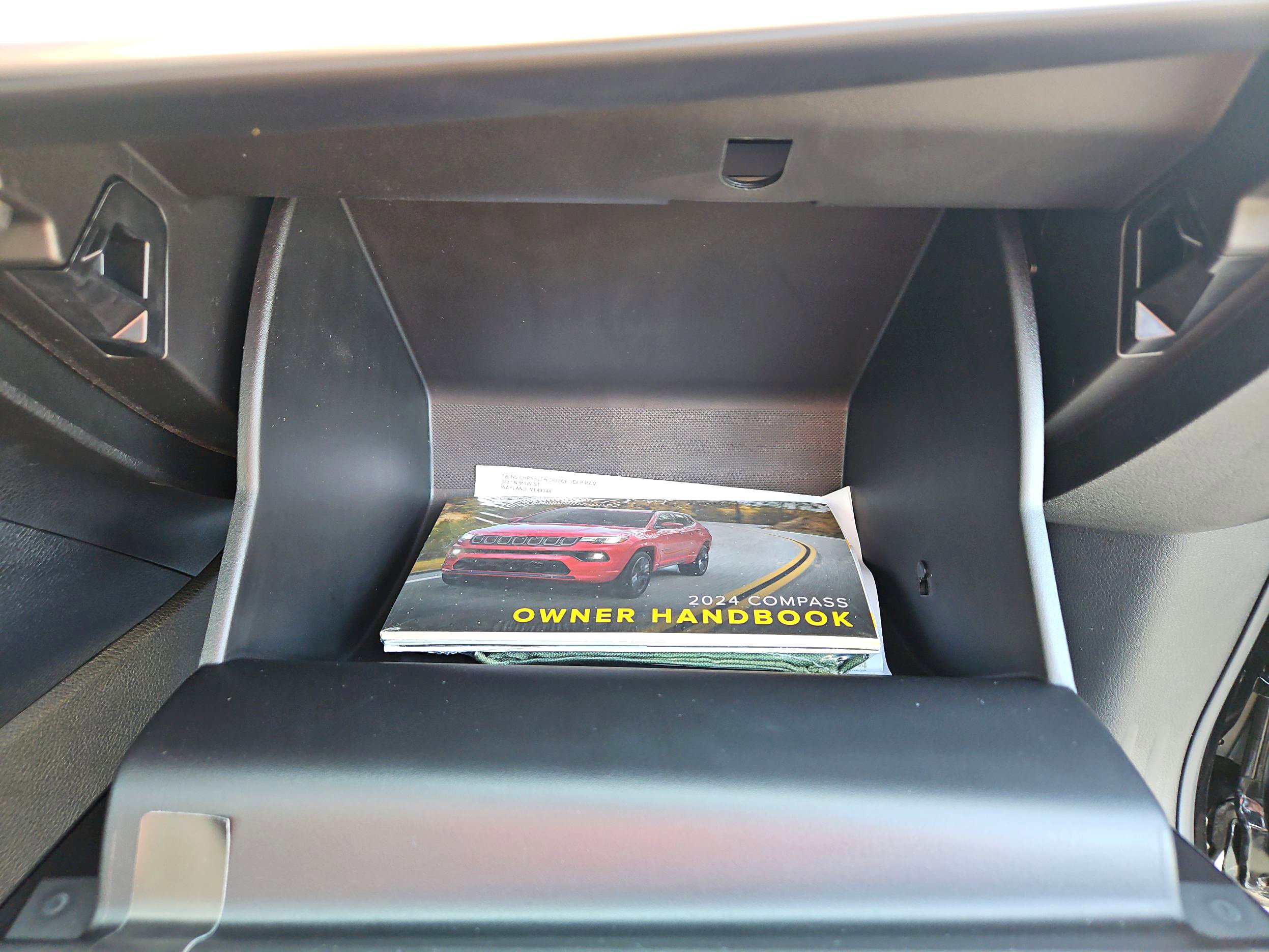 New 2024 Jeep Compass Limited w/ Elite Group image 53