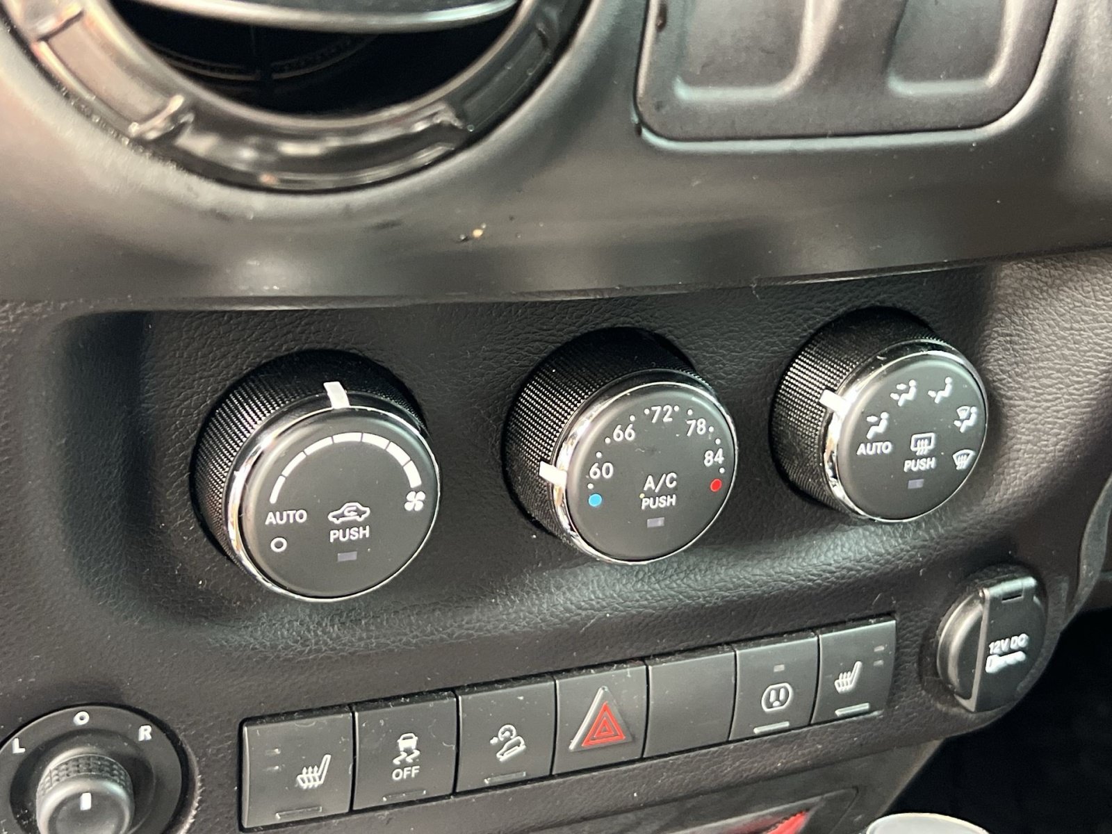 Used 2018 Jeep Wrangler Rubicon AWD/4WD image 18