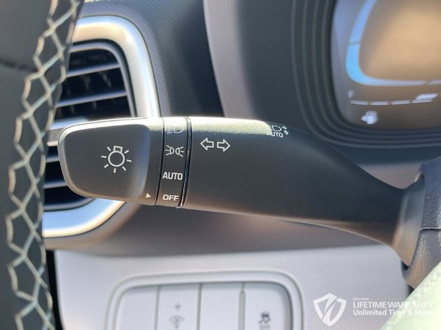 New 2026 Hyundai Venue SEL FWD image 36