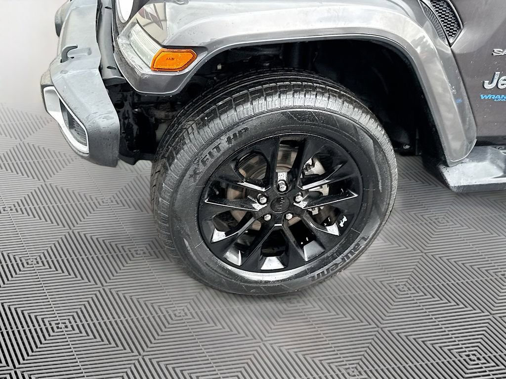 Used 2021 Jeep Wrangler Unlimited Sahara w/ Cold Weather Group AWD/4WD image 35