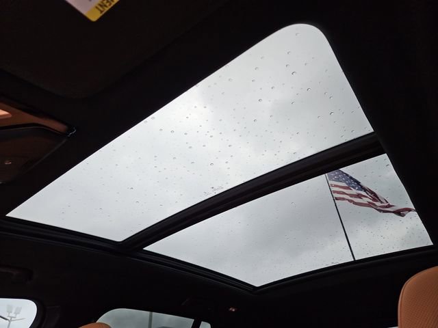 Used 2023 BMW X5 M50i w/ Parking Assistance Package image 3