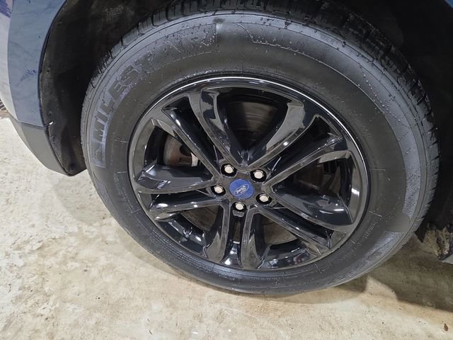 Used 2020 Ford Edge SEL w/ Cold Weather Package image 10