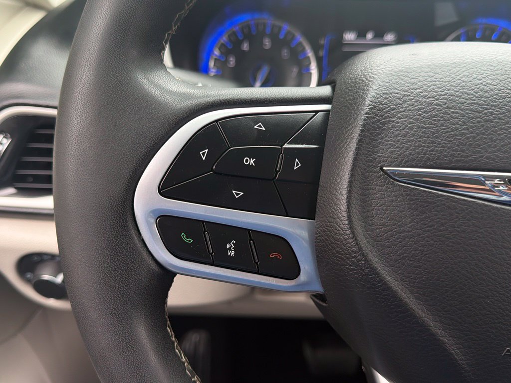 Used 2023 Chrysler Voyager LX FWD image 8