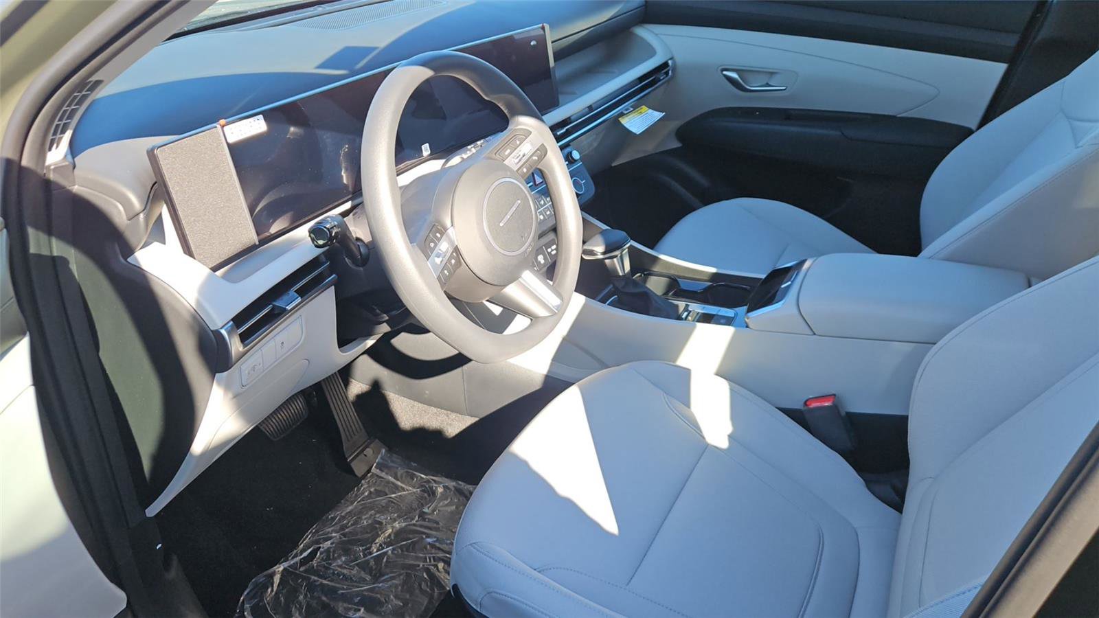 New 2026 Hyundai Tucson SE image 7