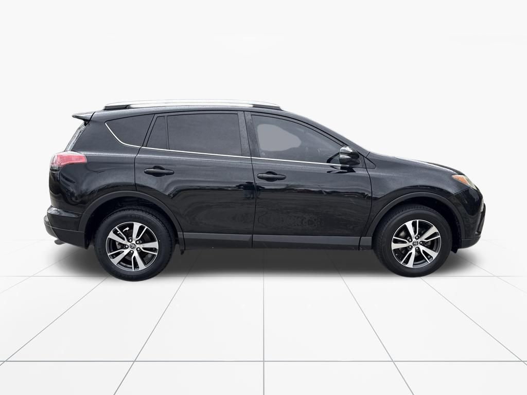 Used 2018 Toyota RAV4 XLE image 11