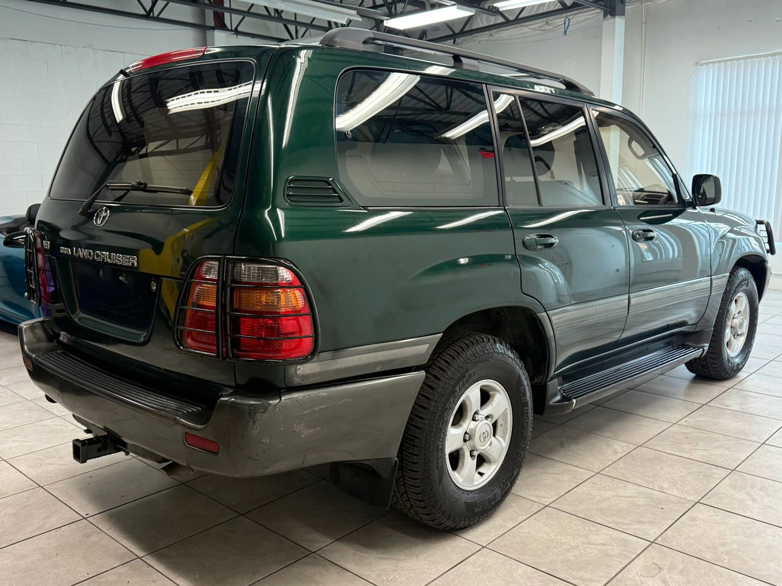 Used 1998 Toyota Land Cruiser image 9