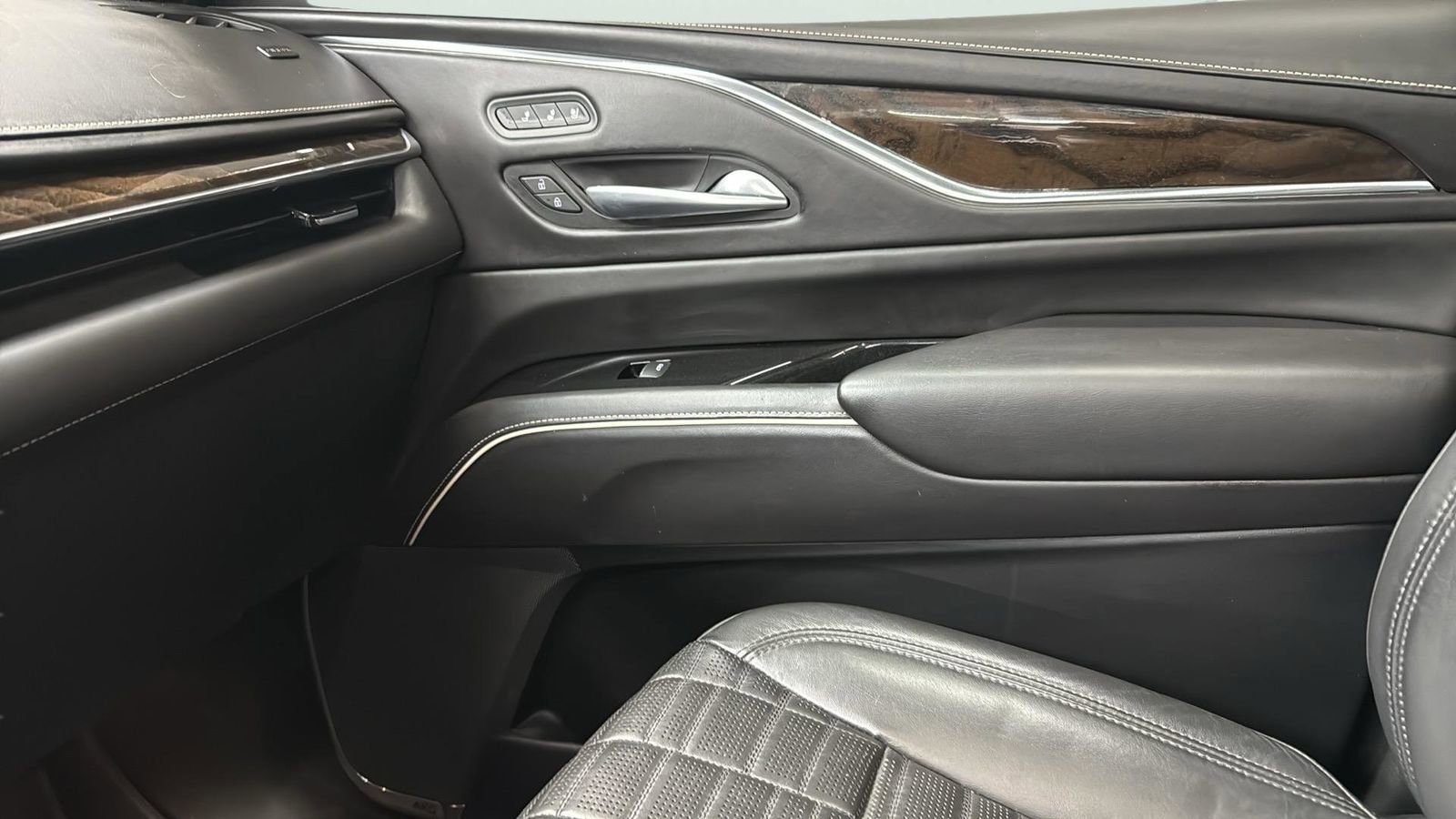 Used 2021 Cadillac Escalade Sport Platinum image 24