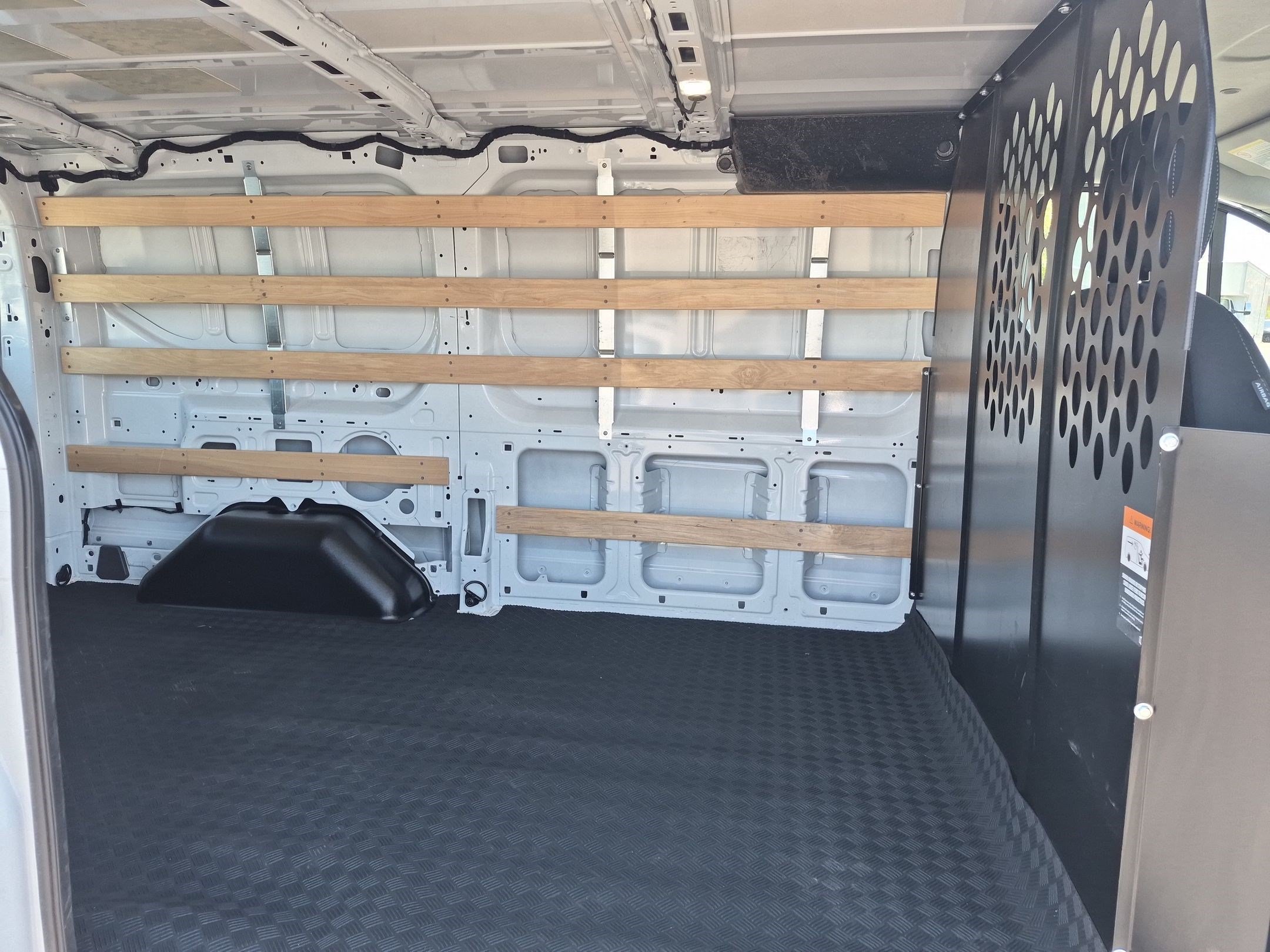 Used 2025 Ford Transit 250 Low Roof w/ Exterior Upgrade Package RWD image 26