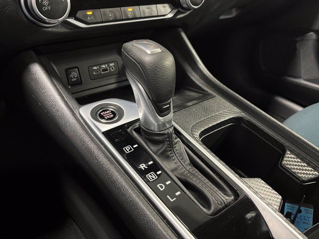 Used 2025 Nissan Sentra SV FWD image 25