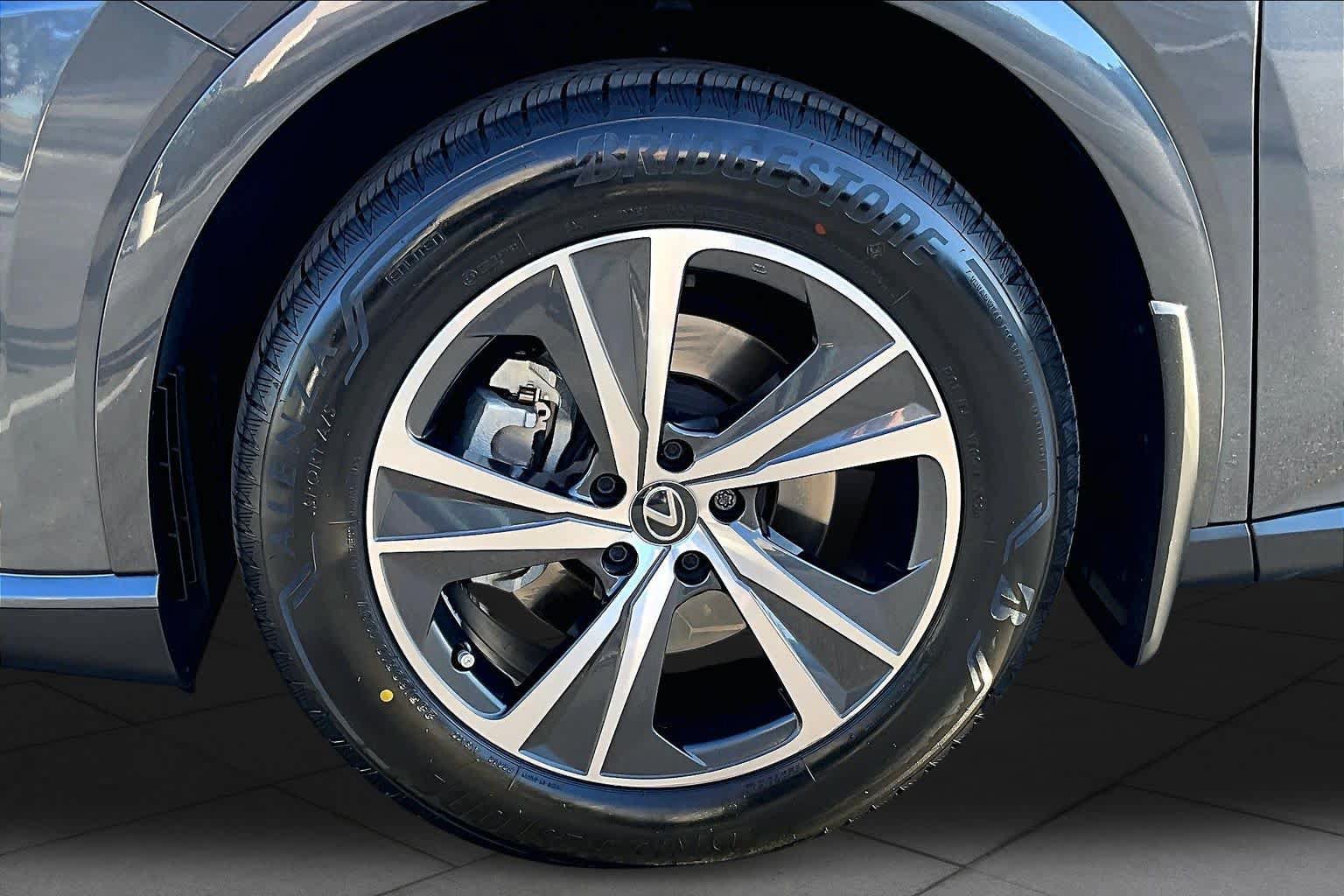 Certified 2024 Lexus RX 350 Premium w/ Accessory Package (Z1) FWD image 10