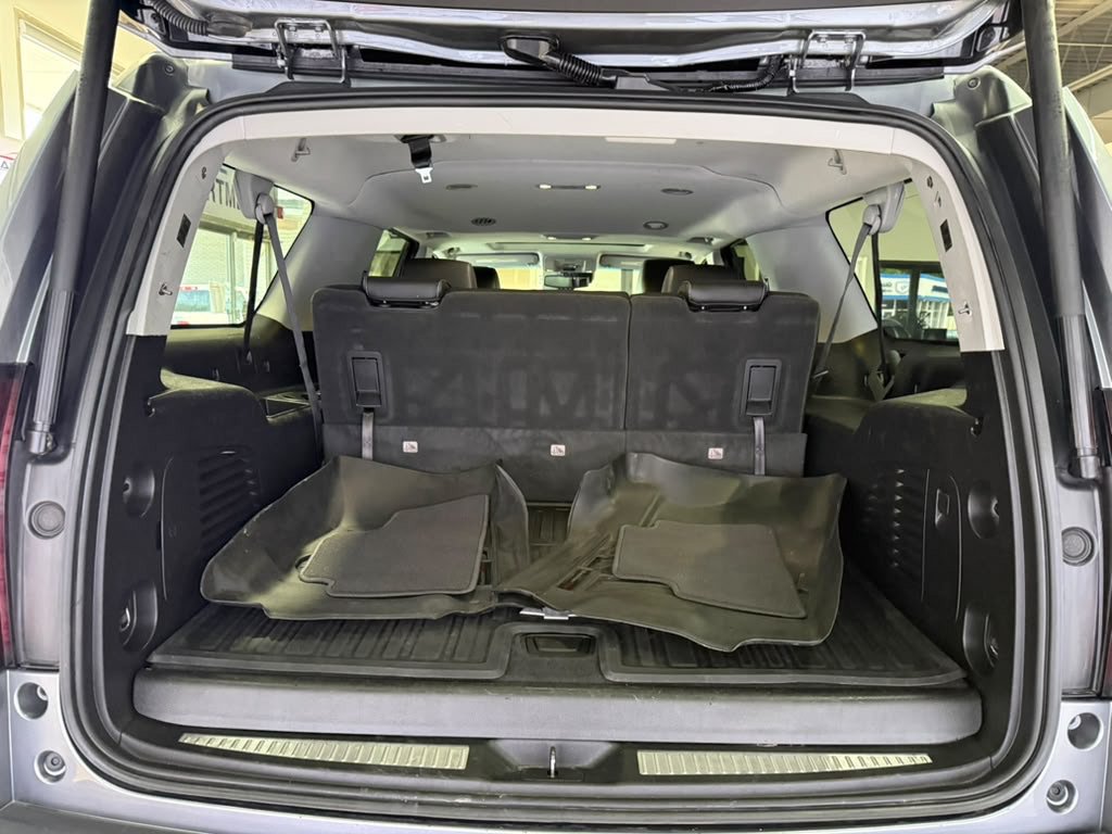 Used 2018 Chevrolet Suburban LT AWD/4WD image 42