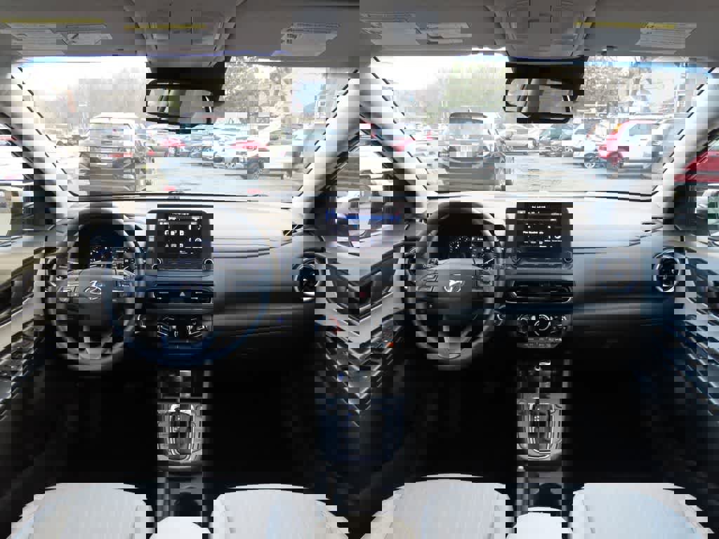 Used 2023 Hyundai Kona SEL AWD/4WD image 18