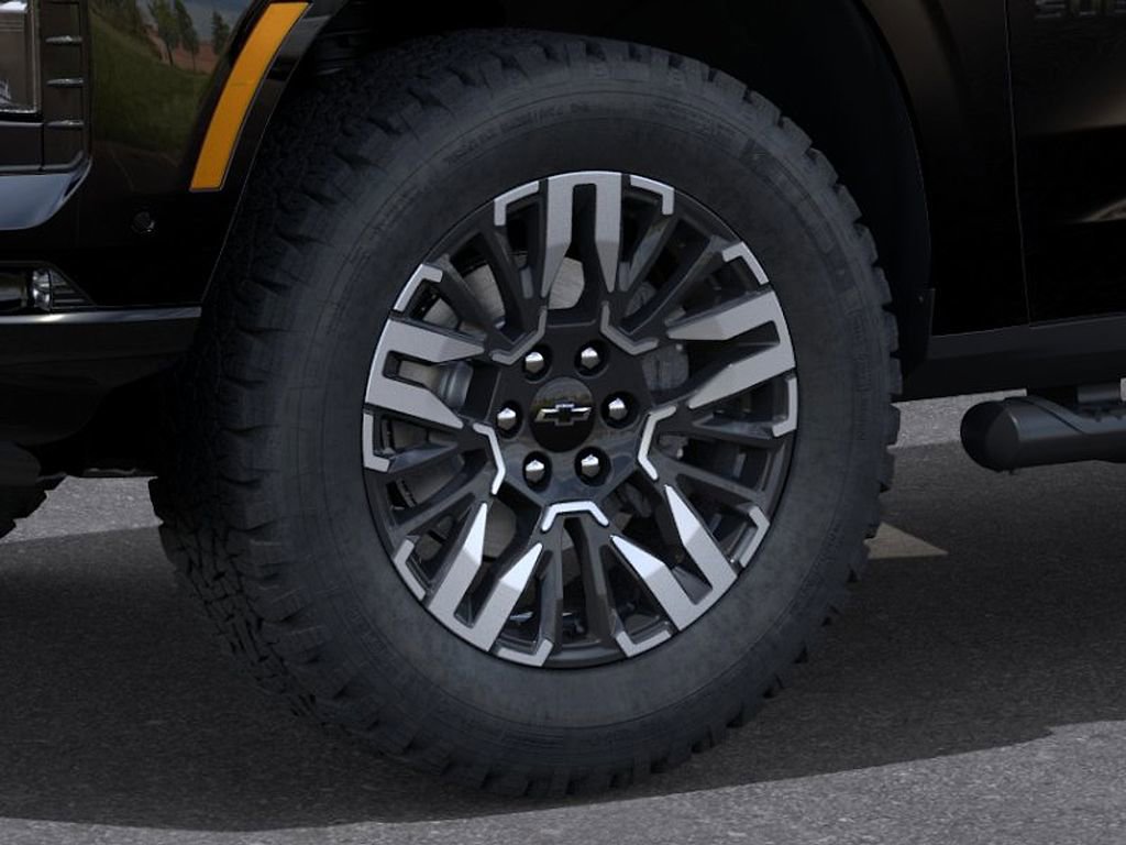 New 2026 Chevrolet Suburban Z71 w/ Comfort Package AWD/4WD image 9