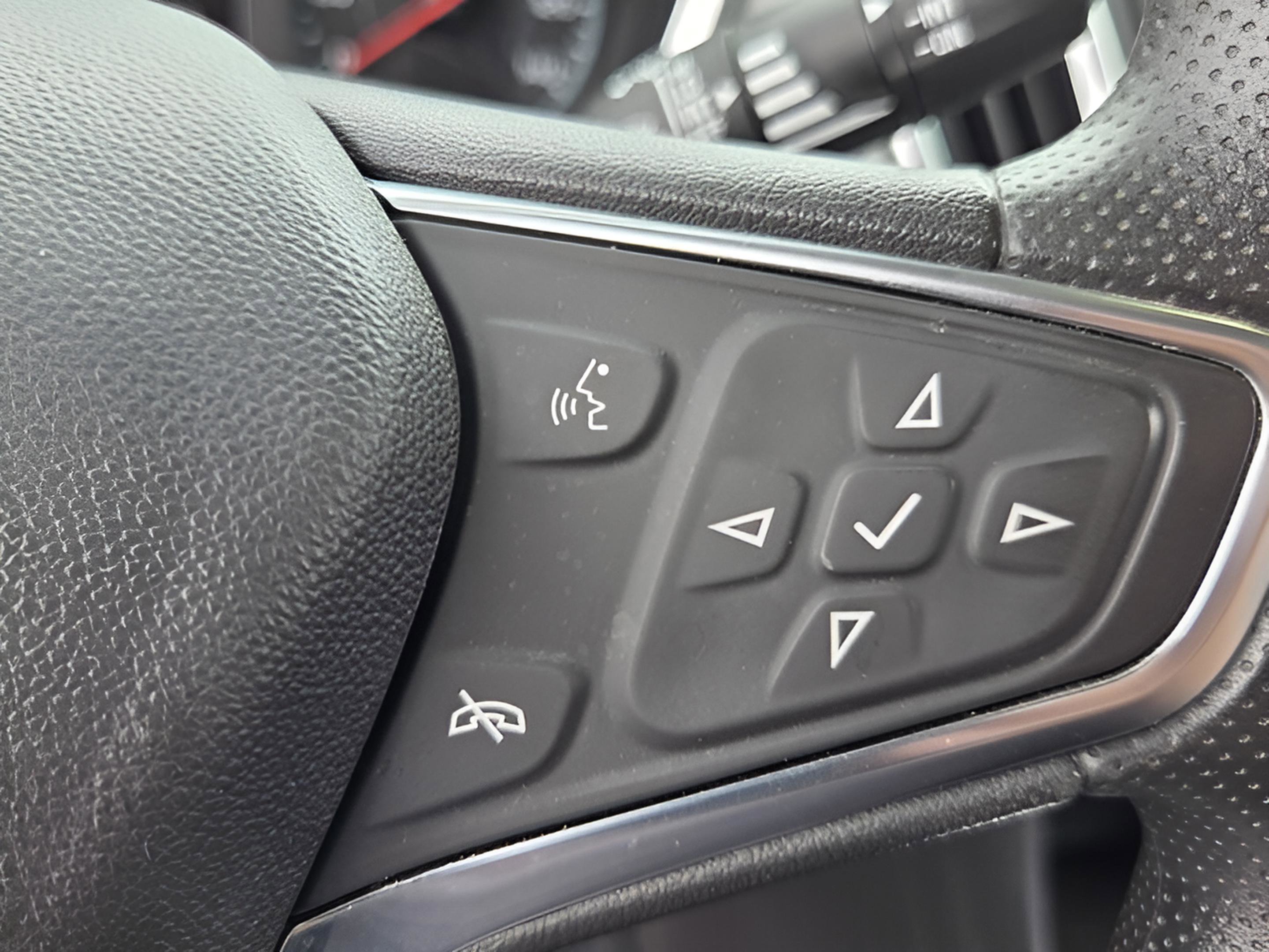 Used 2024 Chevrolet Equinox LS w/ Midnight Edition FWD image 25
