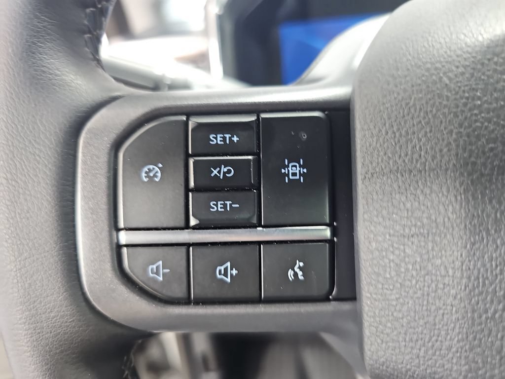 Used 2025 Ford F350 Lariat w/ Tremor Off-Road Package AWD/4WD image 21