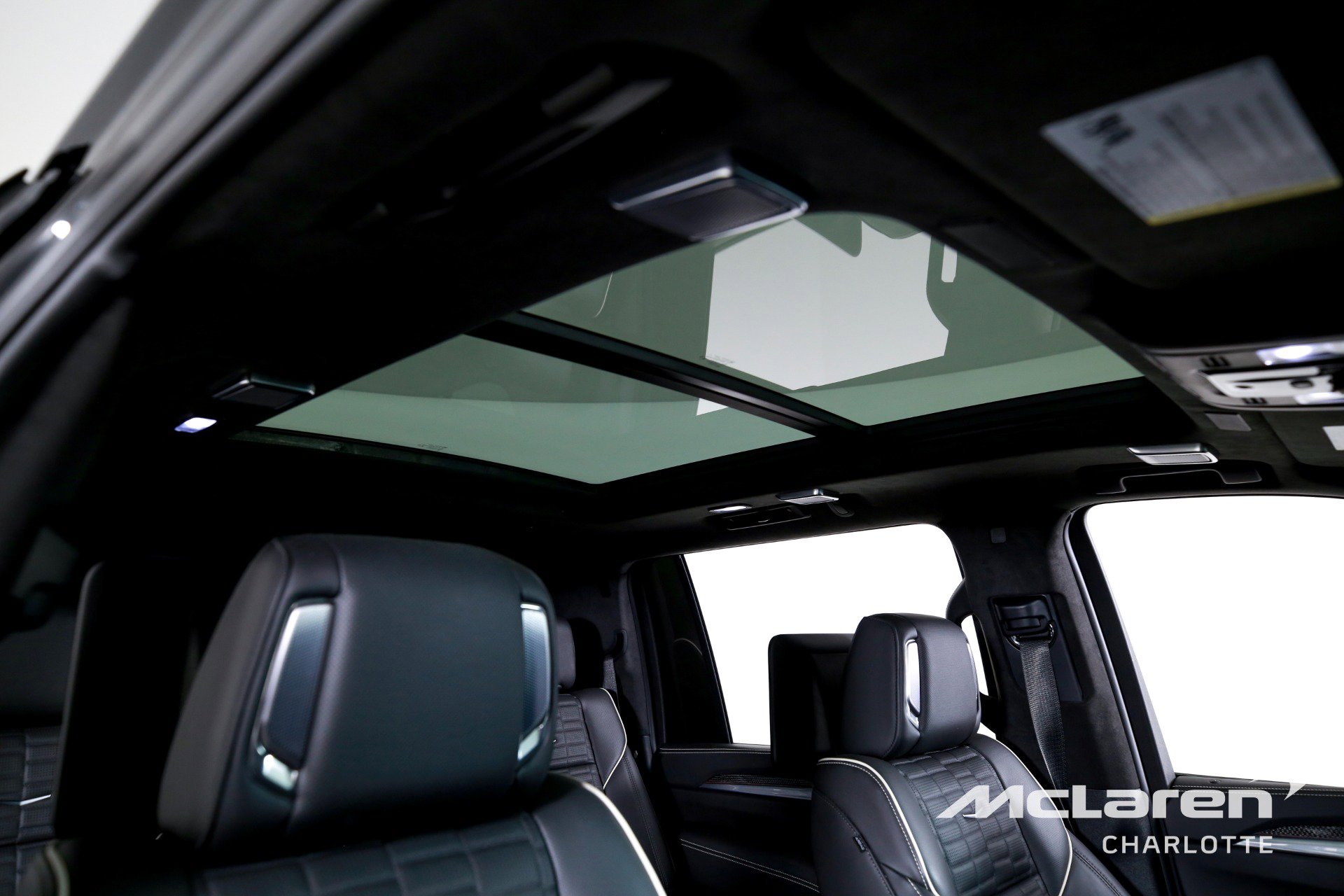 Used 2025 Cadillac Escalade ESV V image 35