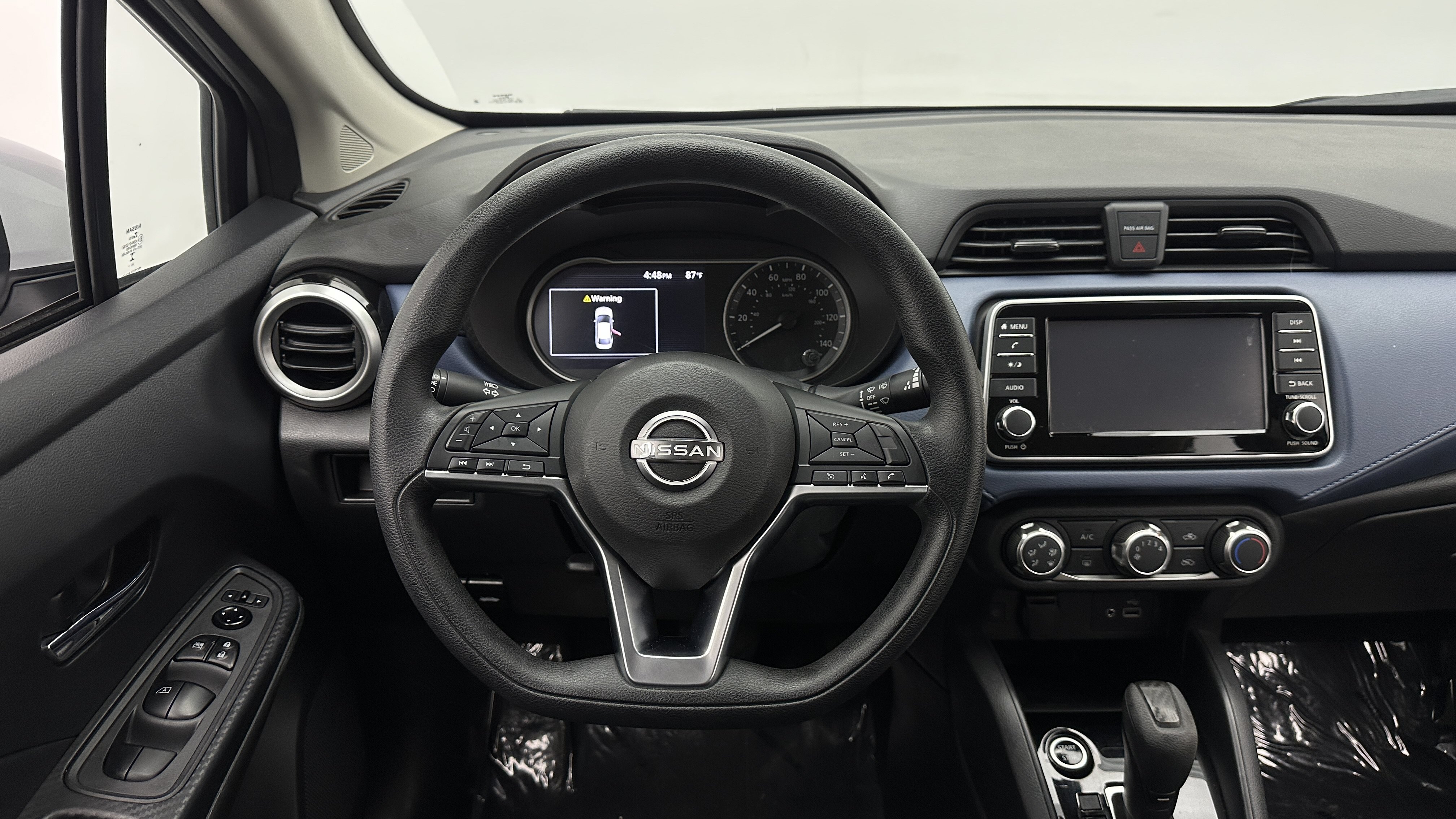 Used 2025 Nissan Versa SV FWD image 27
