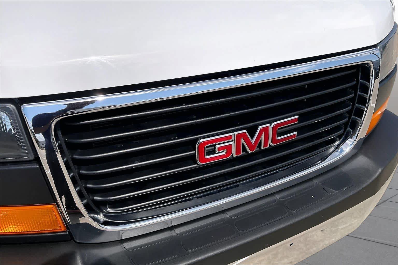 Certified 2025 GMC Savana 2500 w/ Driver Convenience Package RWD image 26