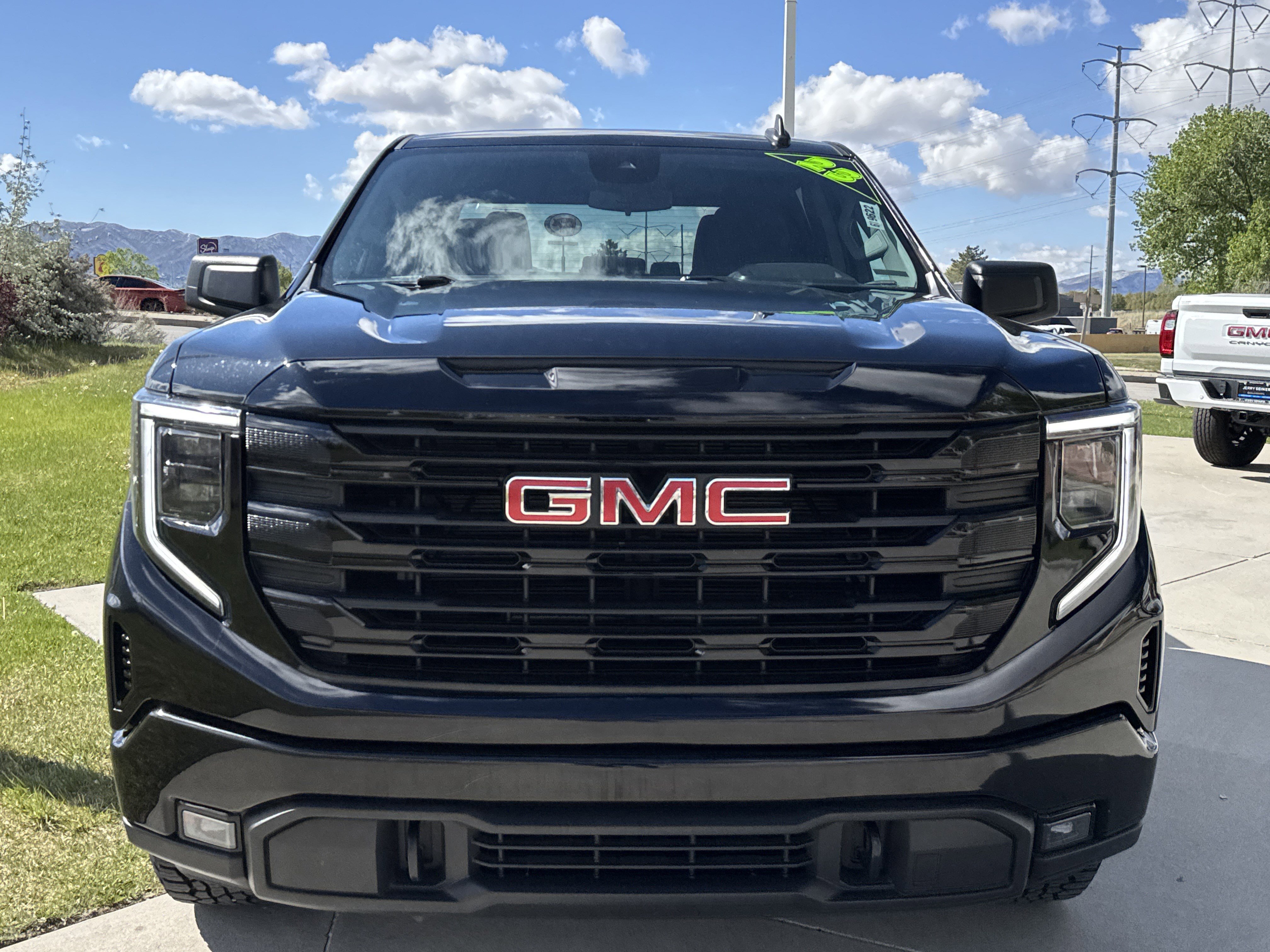 Used 2023 GMC Sierra 1500 Elevation image 8