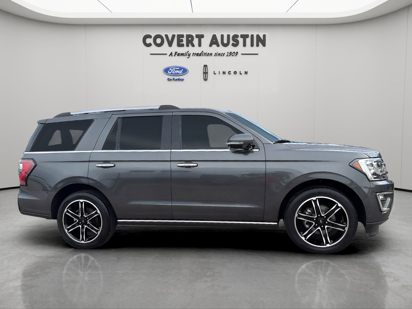 Used 2020 Ford Expedition Limited w/ Texas Edition Package AWD/4WD image 6