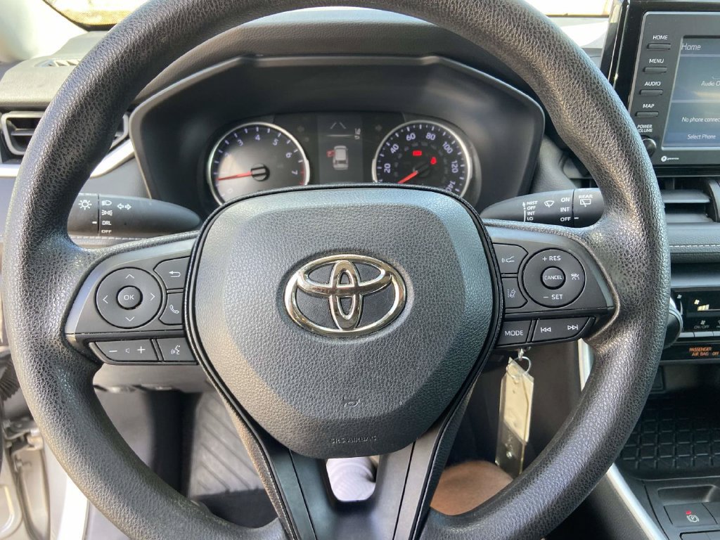 Used 2020 Toyota RAV4 LE AWD/4WD image 32