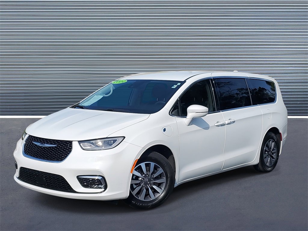 Used 2022 Chrysler Pacifica Touring-L