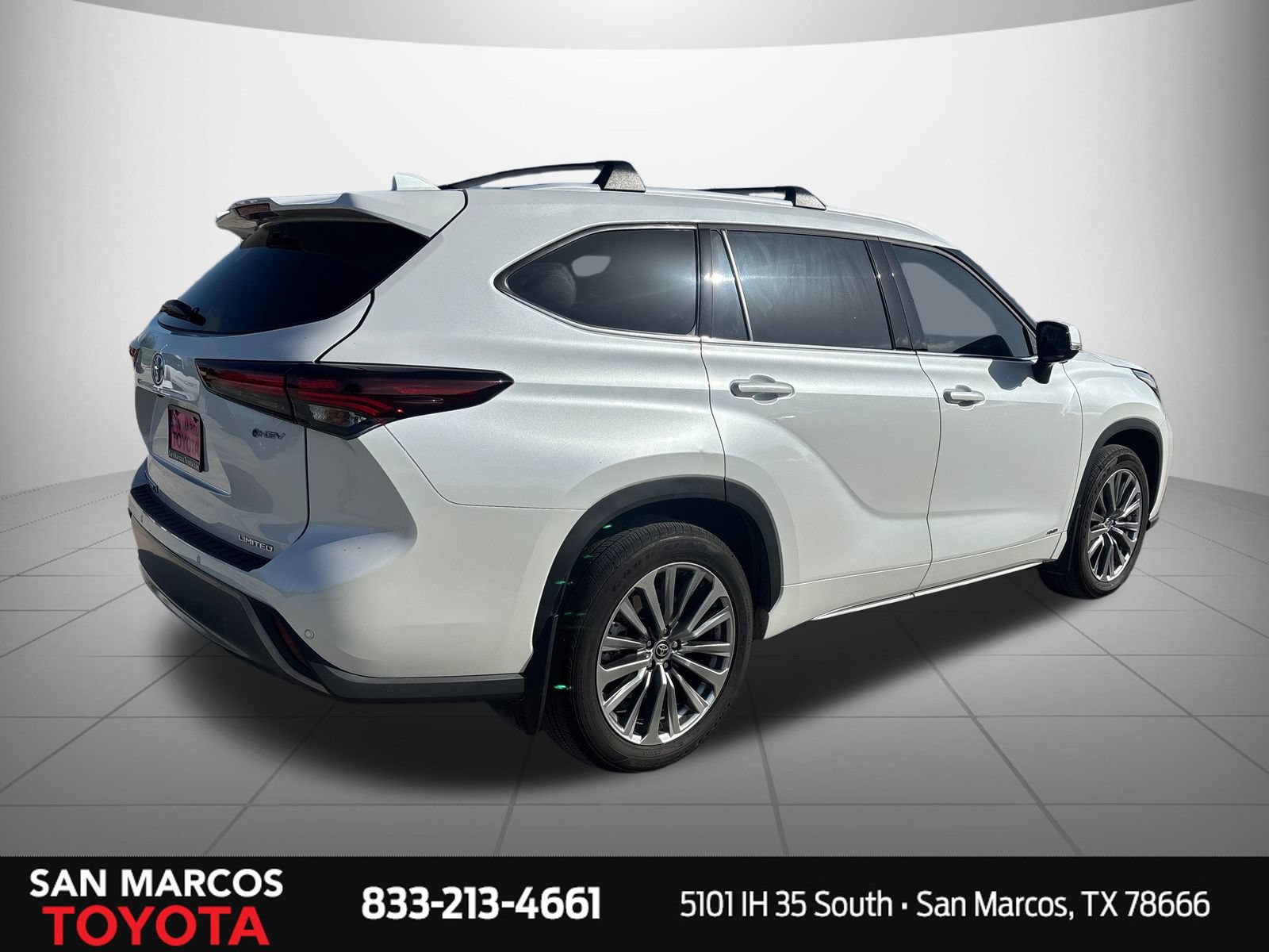 Used 2025 Toyota Highlander Limited AWD/4WD image 5