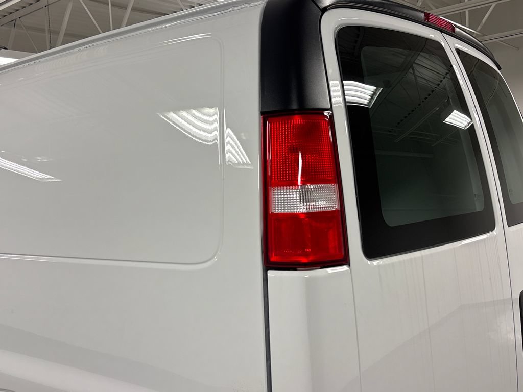 New 2026 GMC Savana 2500 w/ Driver Convenience Package RWD image 11
