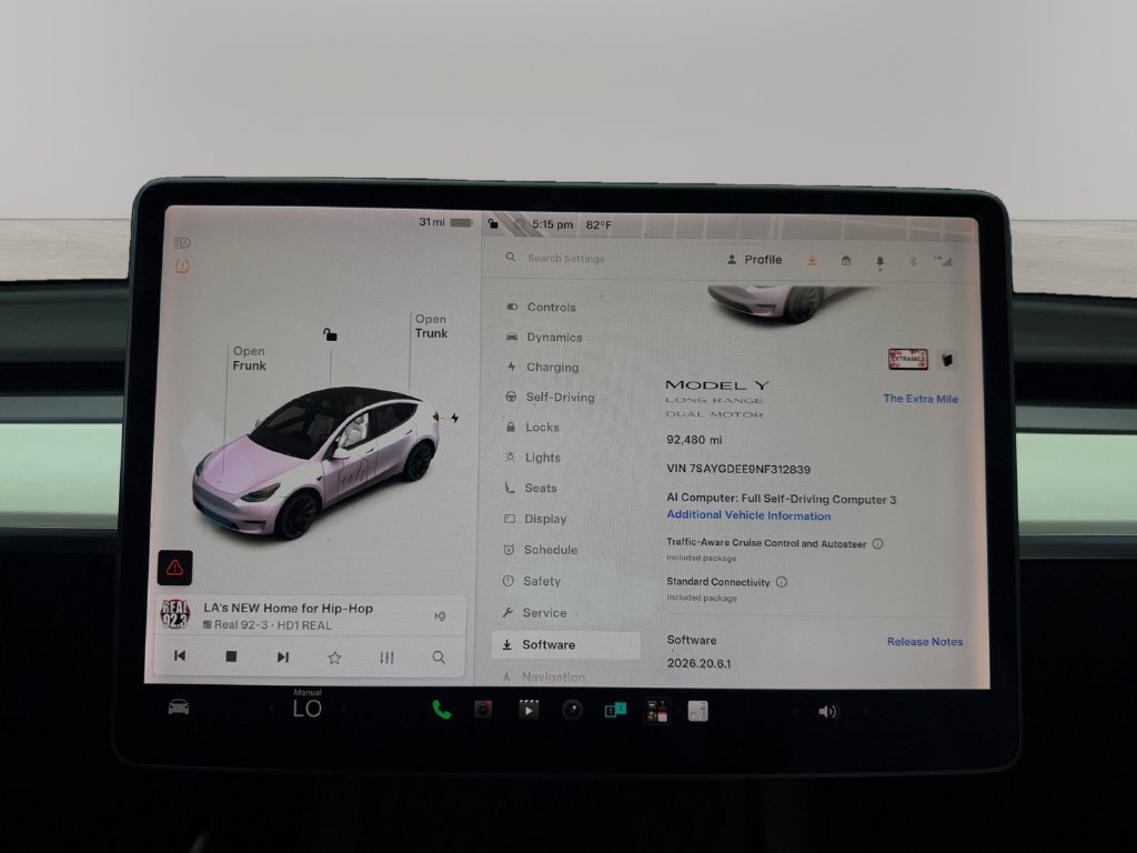 Used 2022 Tesla Model Y Long Range AWD/4WD image 24