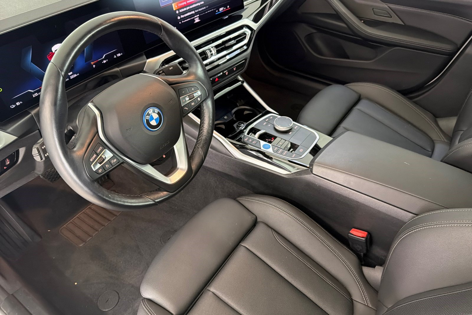 Certified 2023 BMW i4 eDrive40 w/ Premium Package RWD image 4