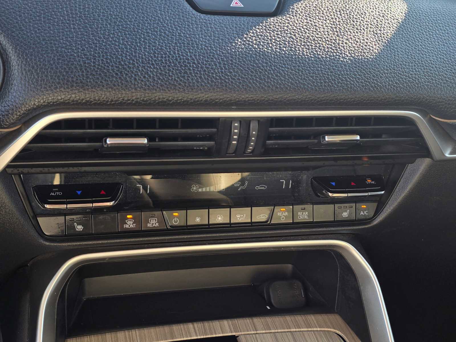 Used 2024 MAZDA CX-90 3.3 Turbo w/ Premium Package image 28