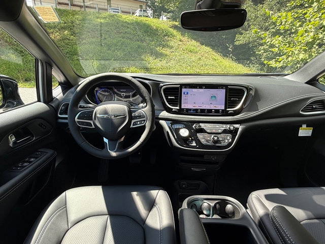 New 2026 Chrysler Pacifica Select image 11