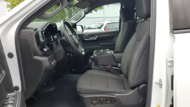 Used 2023 Chevrolet Silverado 1500 RST AWD/4WD image 4