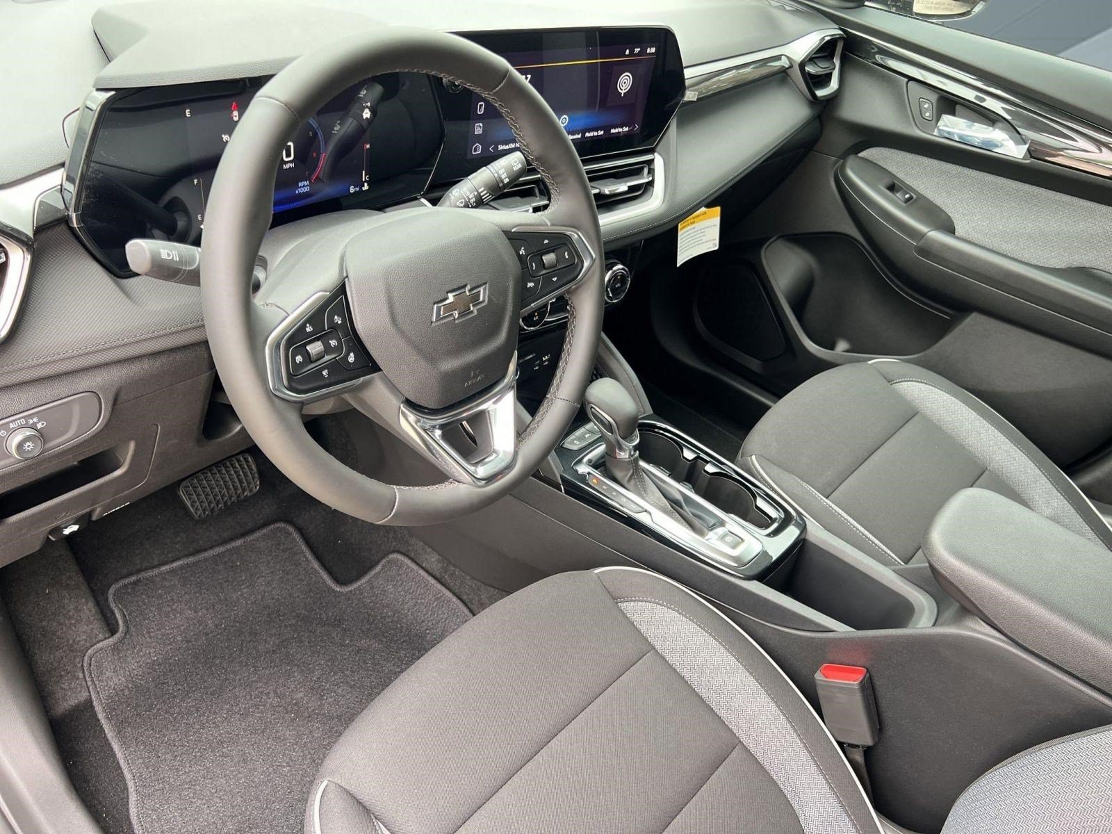 New 2026 Chevrolet TrailBlazer LT w/ Convenience Package FWD image 4