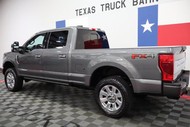 Used 2022 Ford F250 Platinum w/ FX4 Off-Road Package AWD/4WD image 5