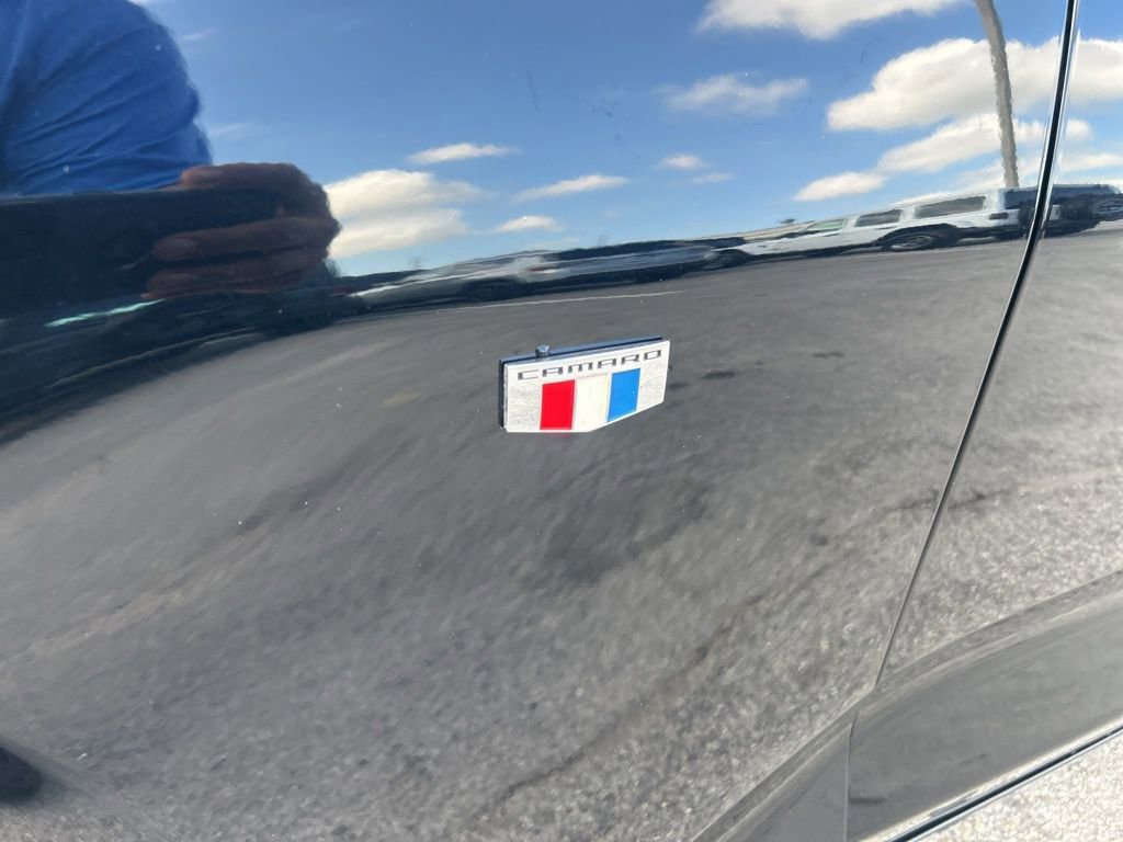 Used 2018 Chevrolet Camaro LT image 19