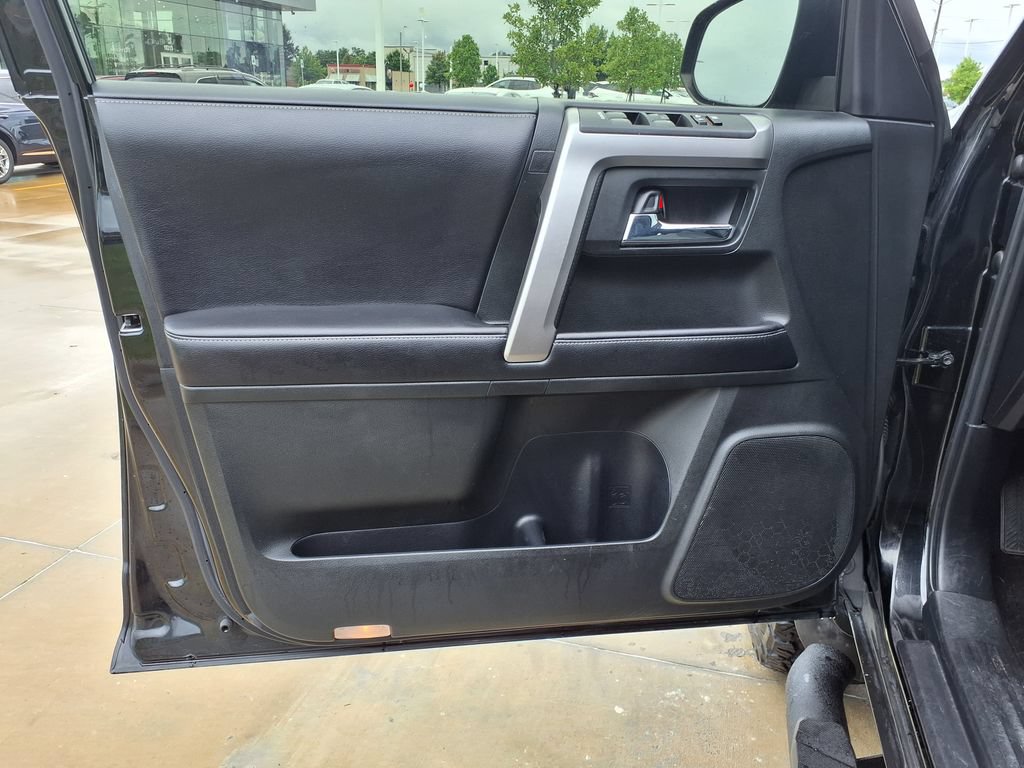 Used 2018 Toyota 4Runner SR5 Premium AWD/4WD image 14