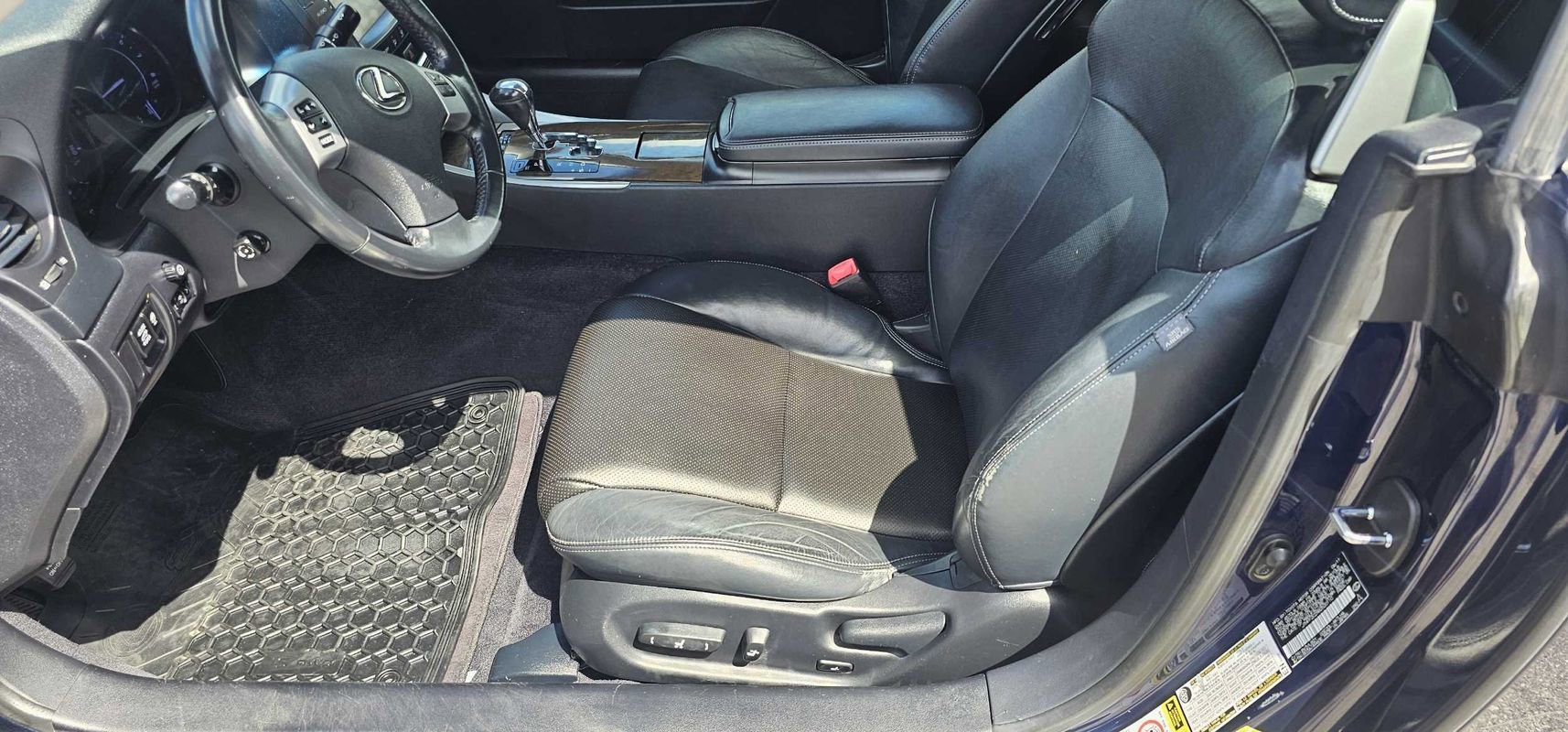 Used 2011 Lexus IS 250C RWD image 9