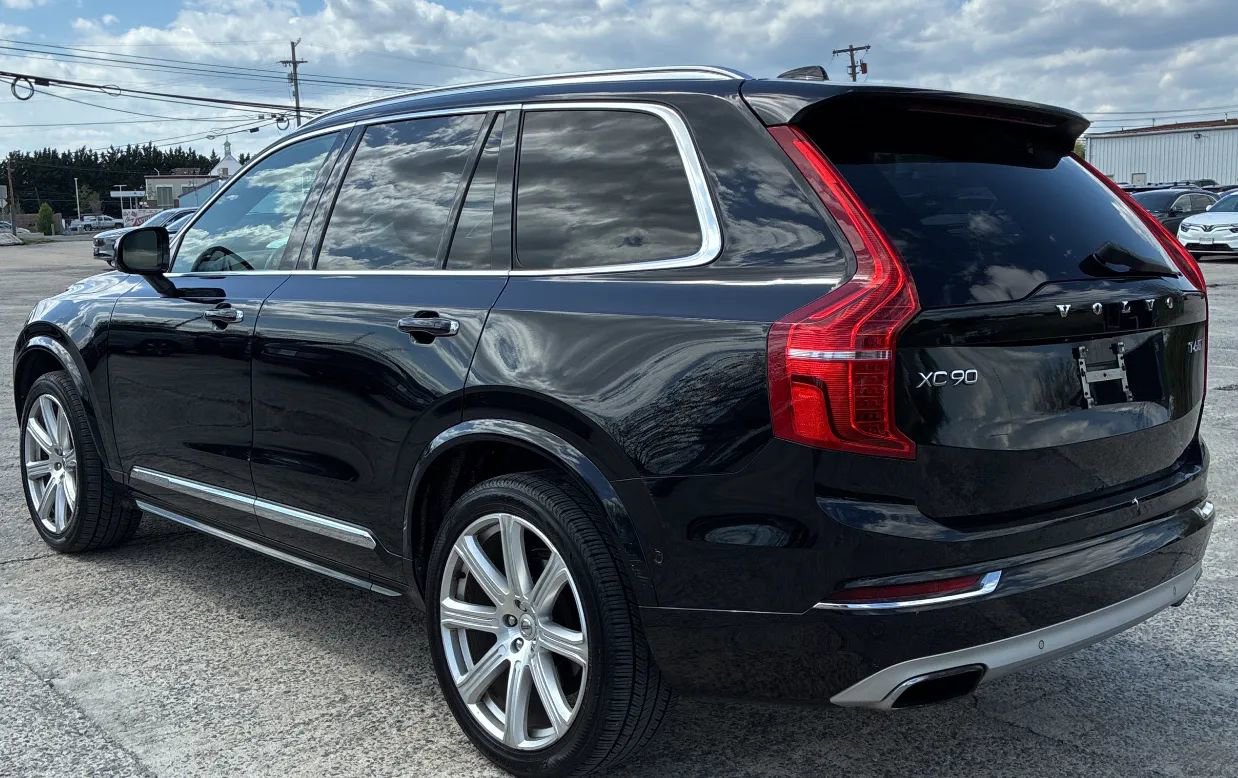 Used 2018 Volvo XC90 T6 Inscription w/ Convenience Package AWD/4WD image 3