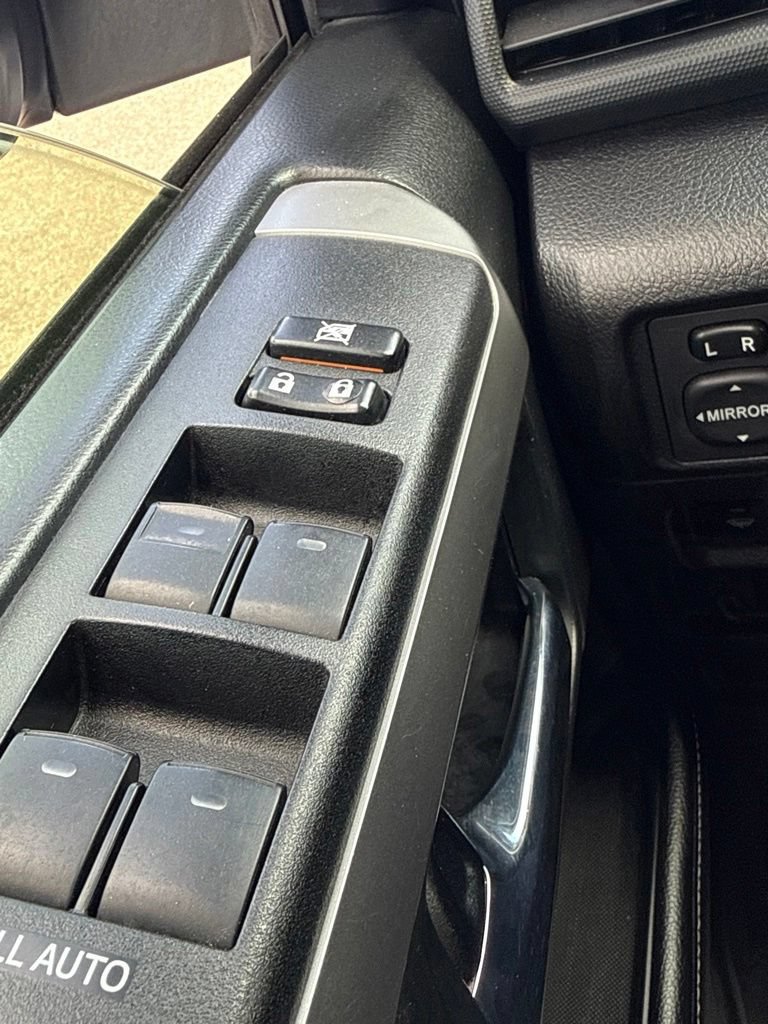 Used 2016 Toyota 4Runner SR5 AWD/4WD image 18