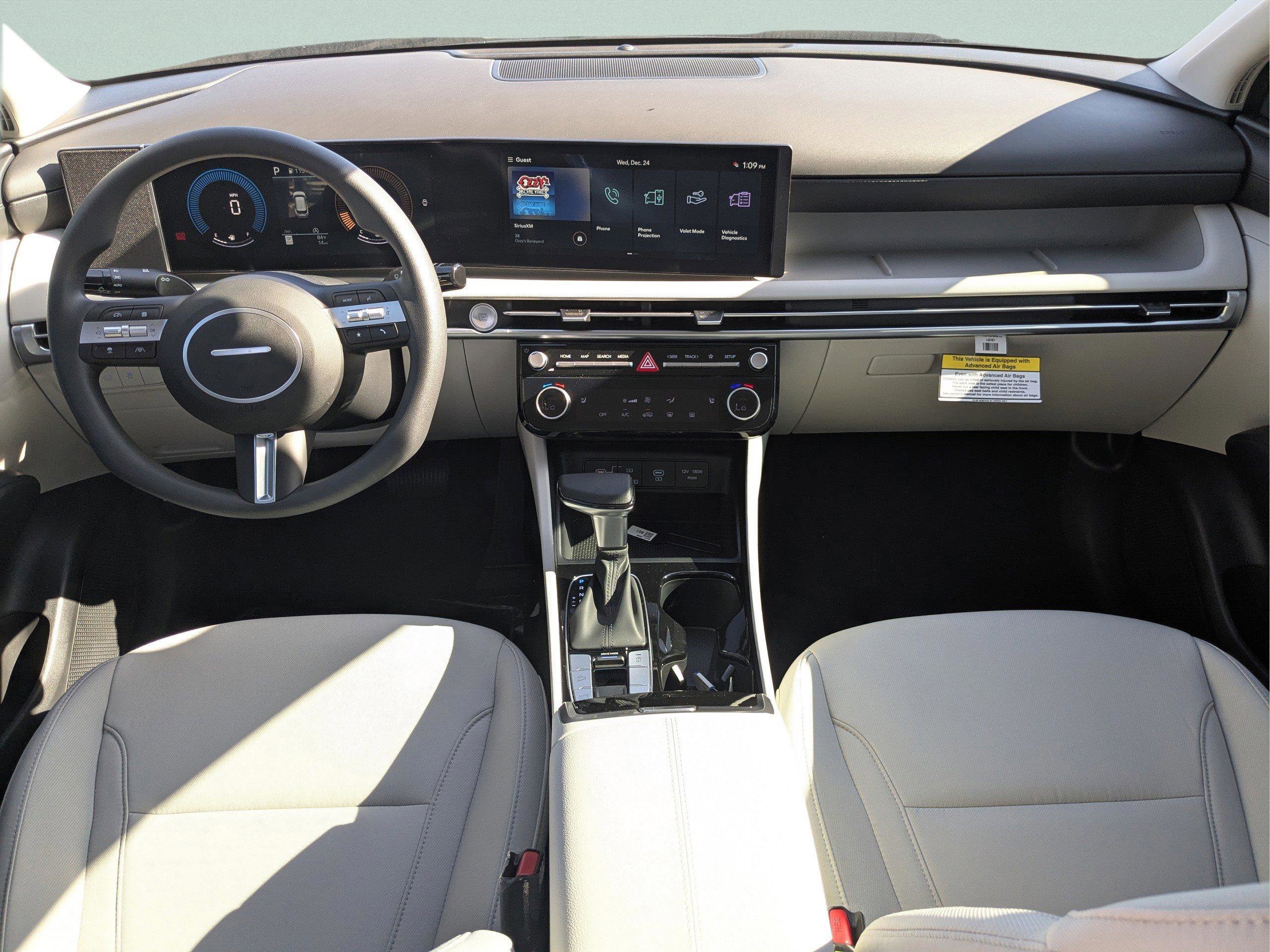 New 2026 Hyundai Tucson SEL FWD image 17