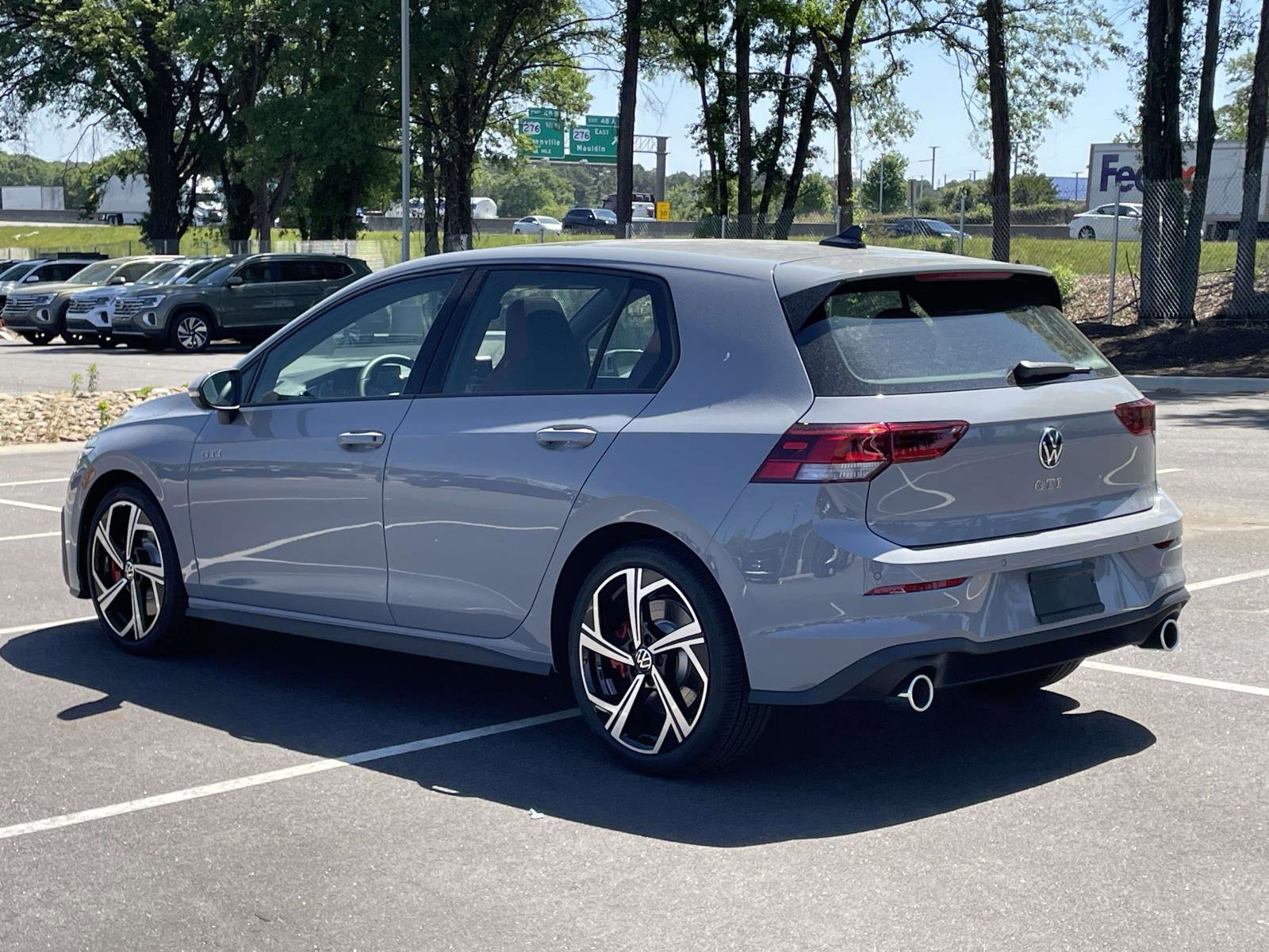 New 2026 Volkswagen GTI SE FWD image 5