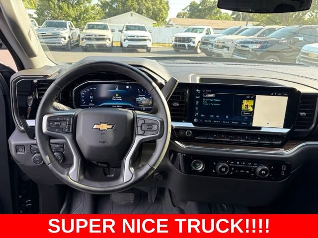 Used 2023 Chevrolet Silverado 1500 LT AWD/4WD image 17