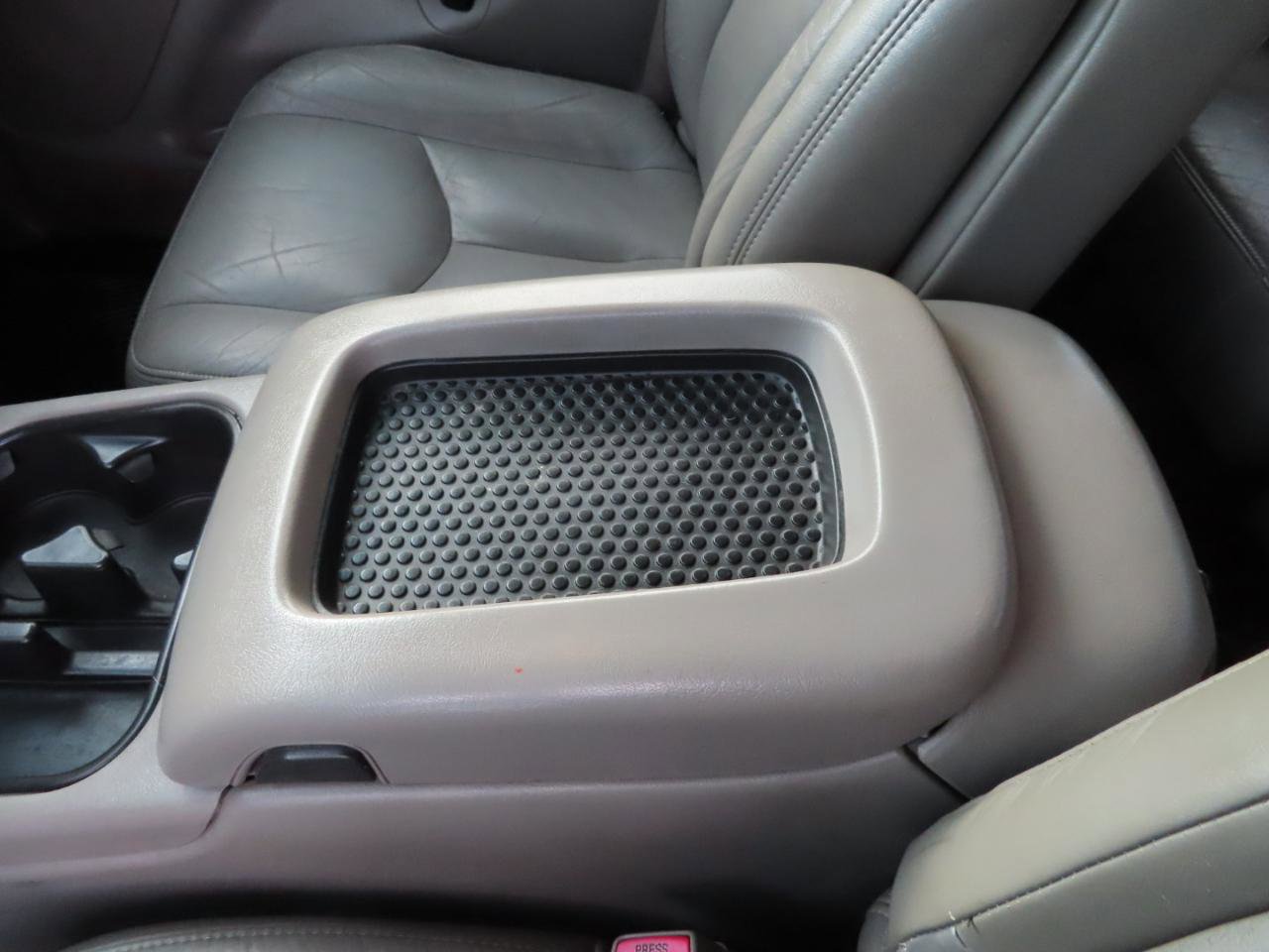 Used 2005 Chevrolet Silverado 2500 LT w/ Heavy-Duty Power Package image 38