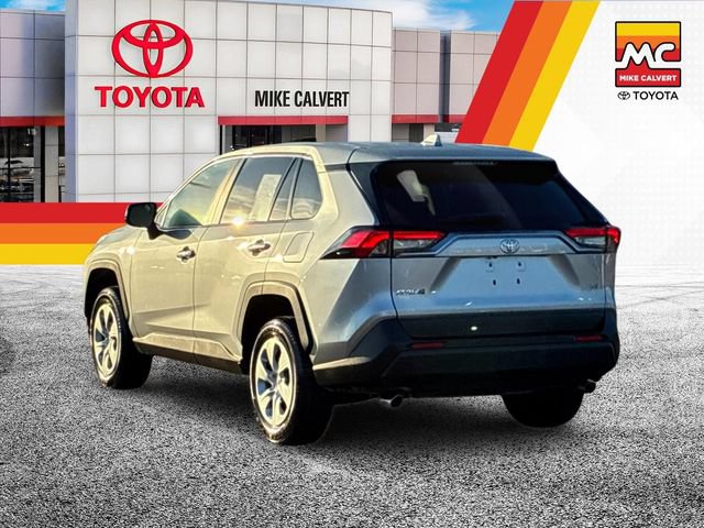 Used 2025 Toyota RAV4 LE FWD image 3